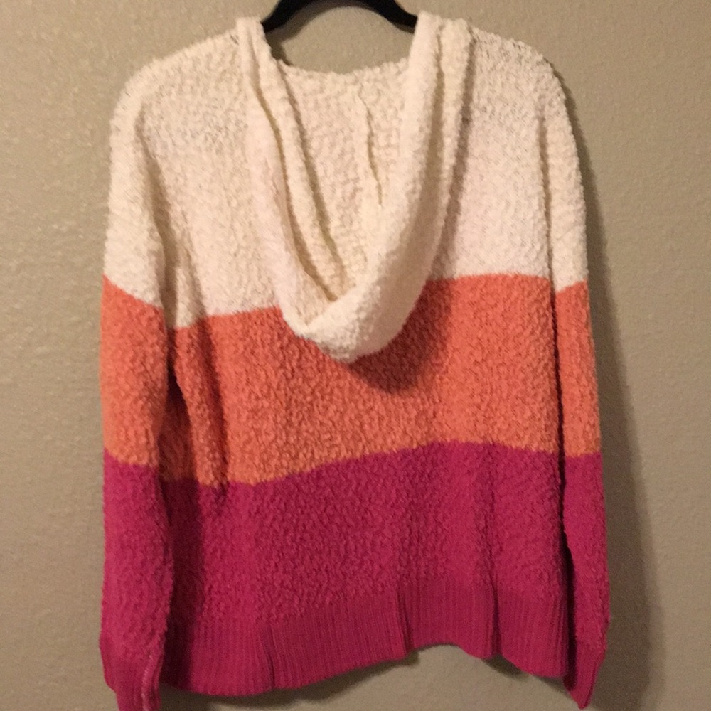 Maurice’s Colorblock Hooded Pullover Sweat… - Picture 5 of 5